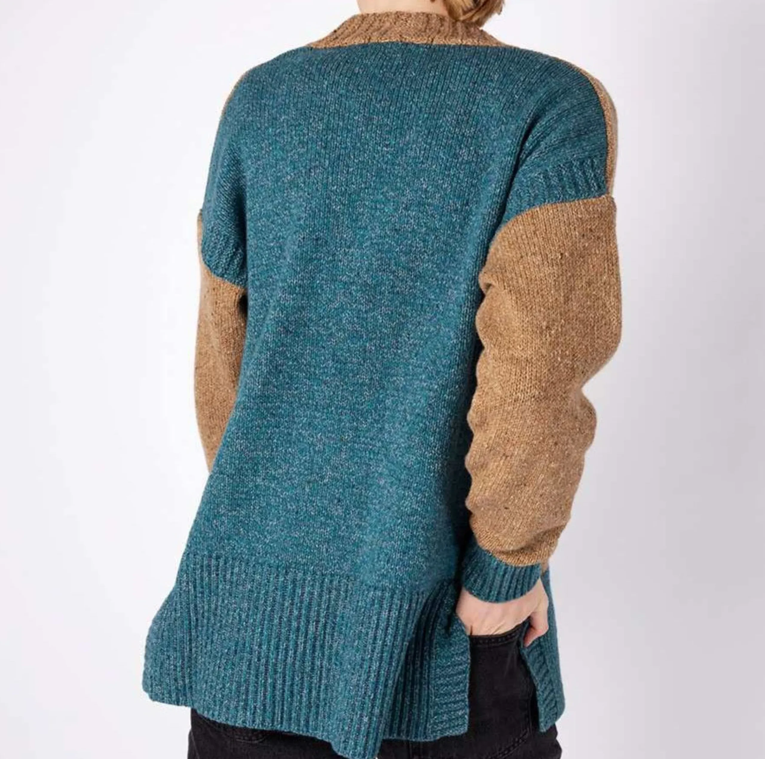 irelandseye_hawthorne_contrast_cardigan_4-1.webp Cheap J. W. Hulme Co Irelandseye Hawthorne Contrast Cardigan